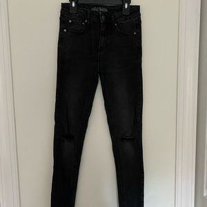 Women’s Size 00 Black Distressed Jeans